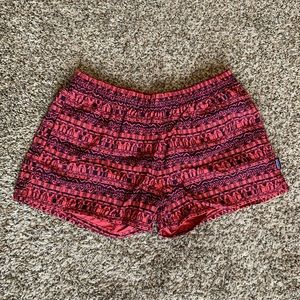 Patagonia Women’s Size Medium Barely Baggies Shorts 2.5” Inseam Pink Tribal